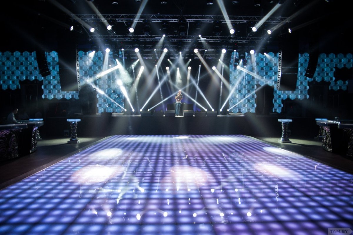 Танцпол из лего