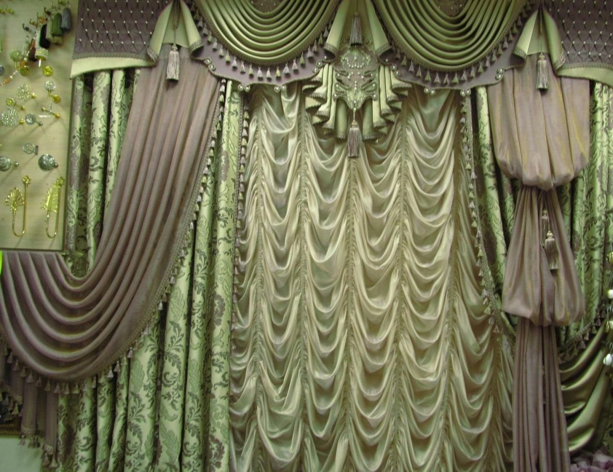 Тюль в театральном стиле