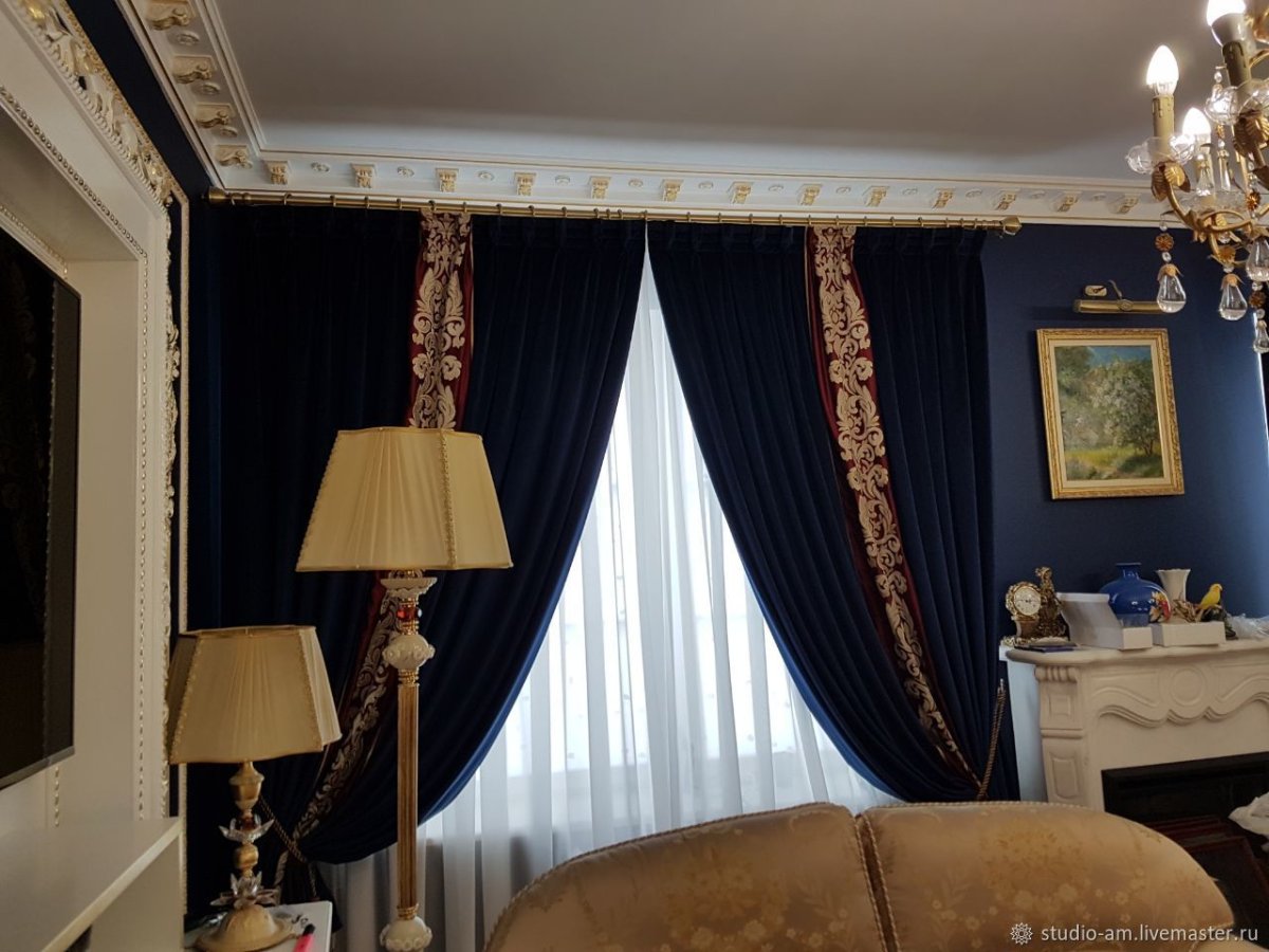 Бархатные шторы в классическом интерьере