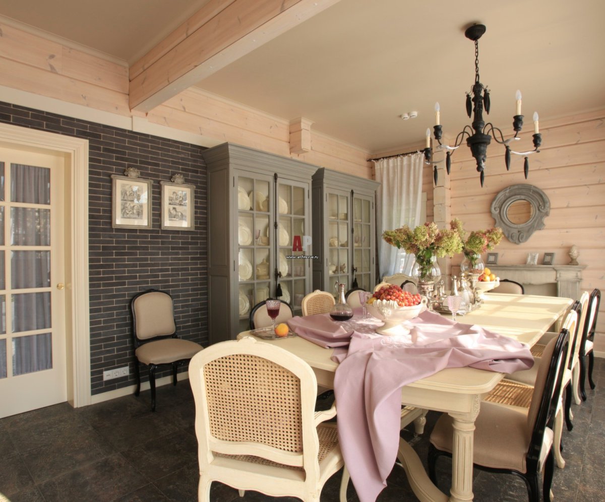 Кухня Прованс в деревянном доме