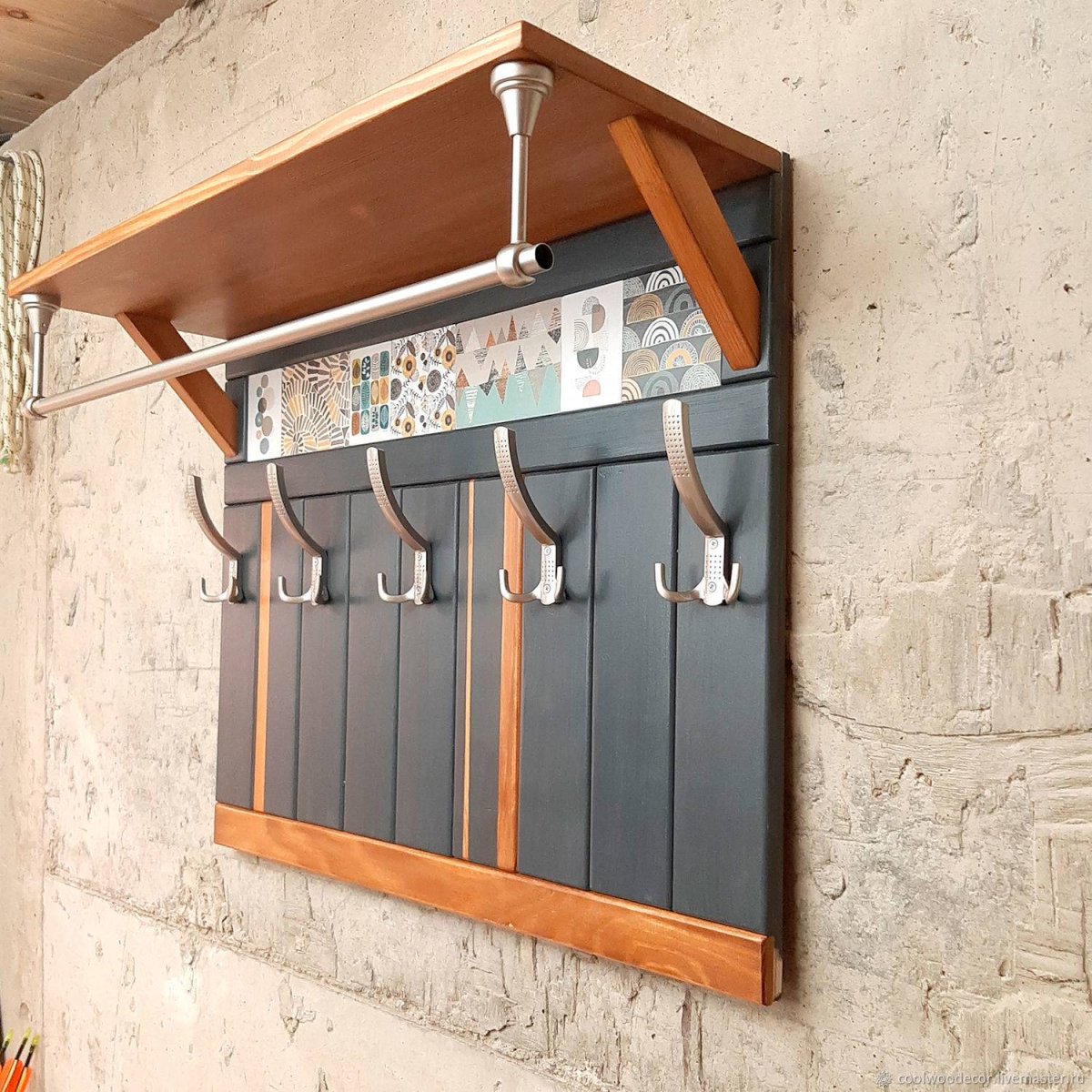 Вешалка в прихожую