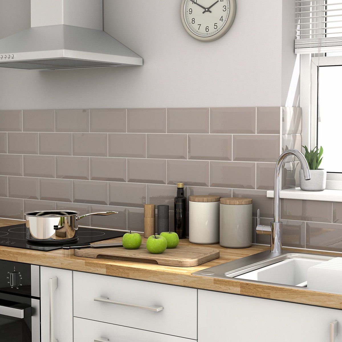 Фартук из белой плитки кабанчик