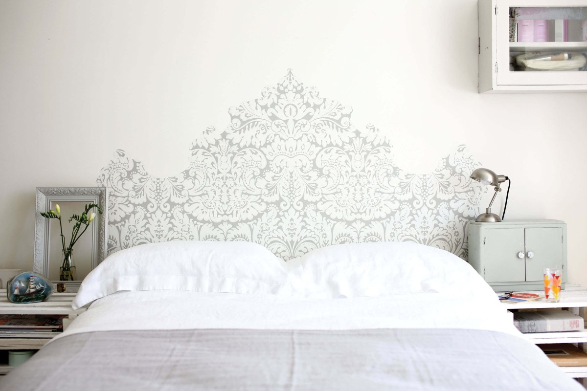 Кружево в интерьере спальни