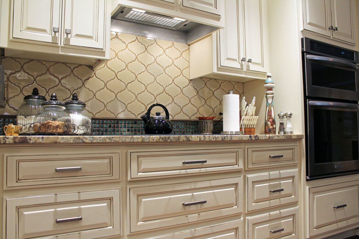 Плитка Backsplash Арабеск