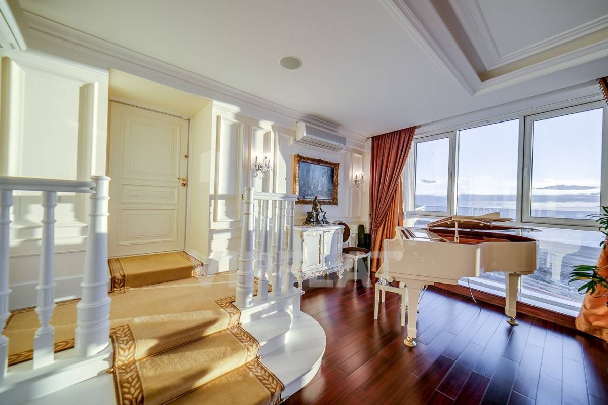 Песочной набережной, д. 12