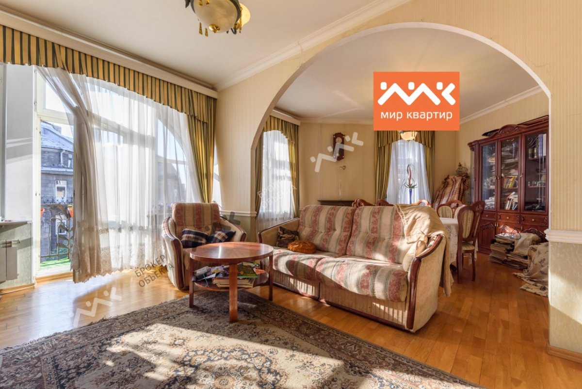 Изысканная 4к квартира в лучшем районе Петербурга