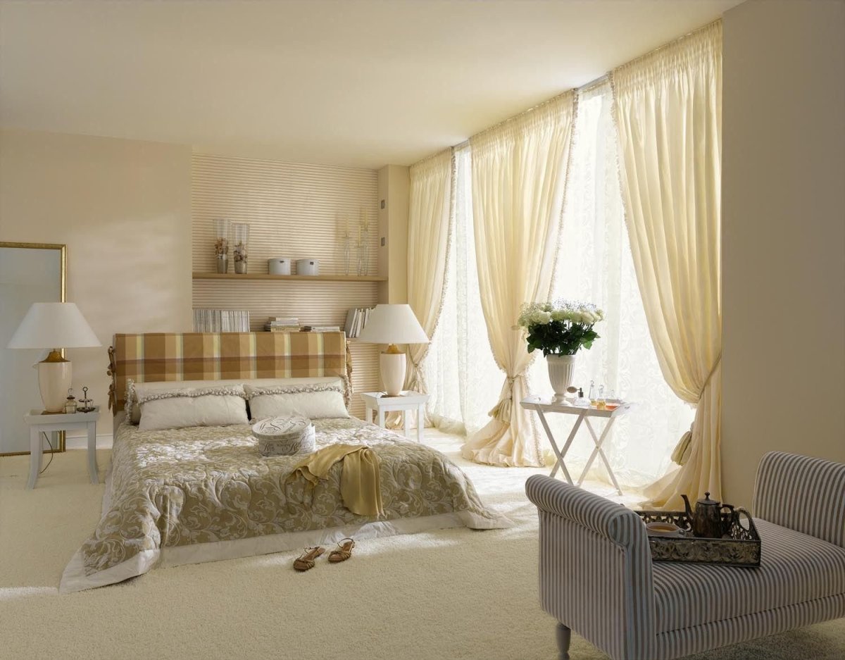 Двойные шторы в спальню