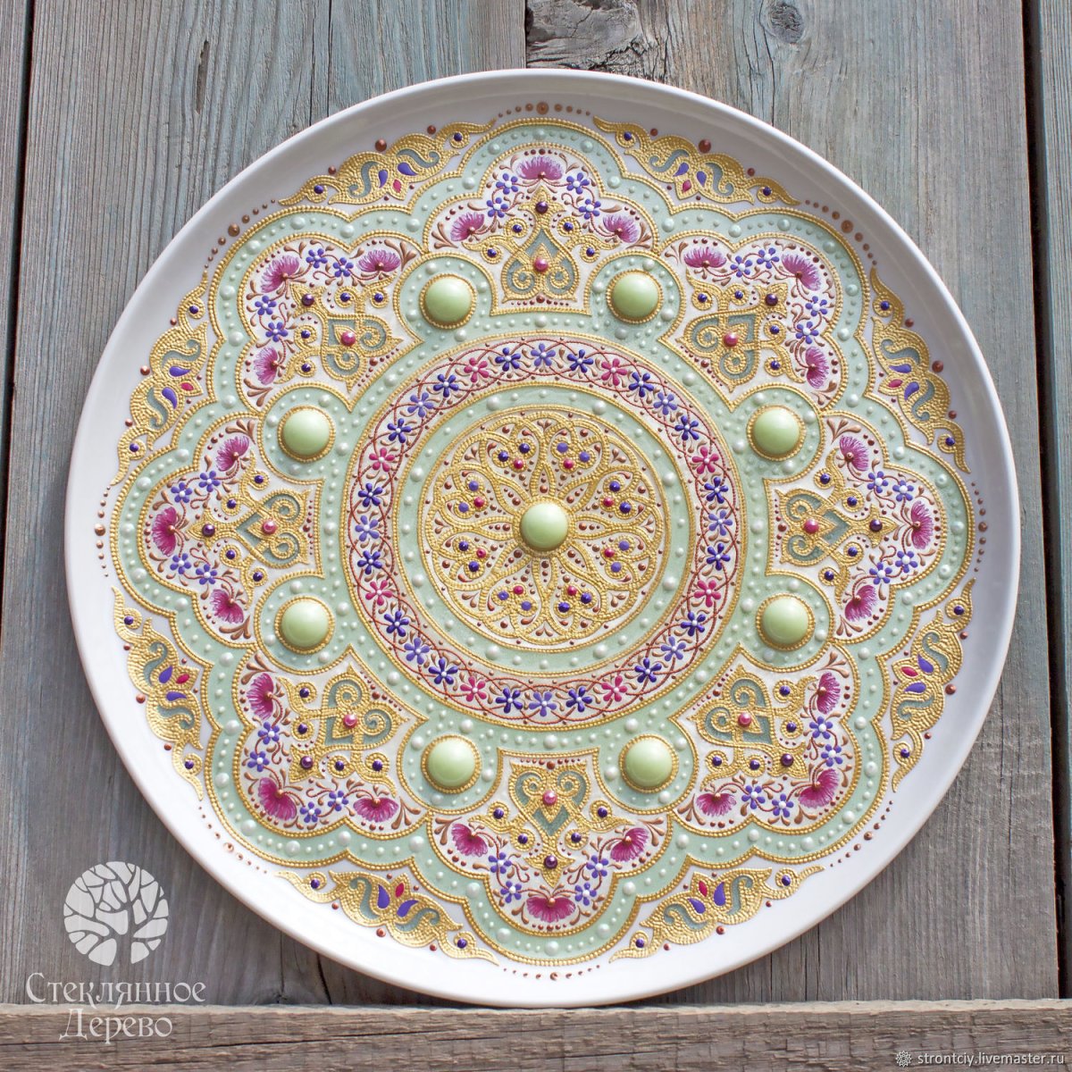 Восточные тарелки на стенt