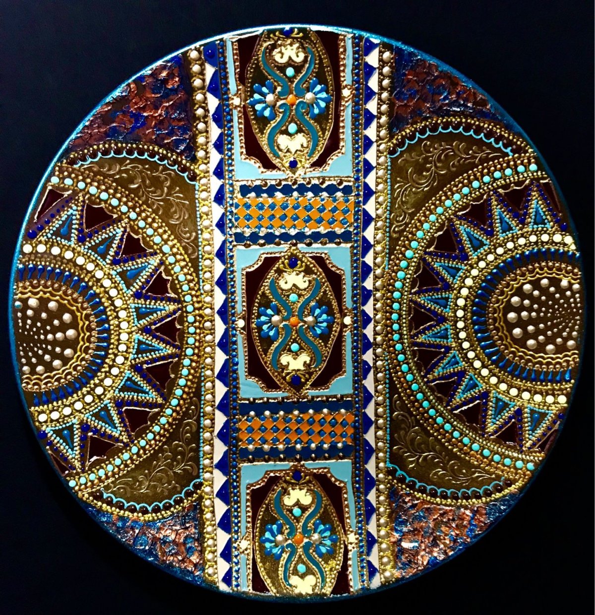 Точечная роспись тарелочки