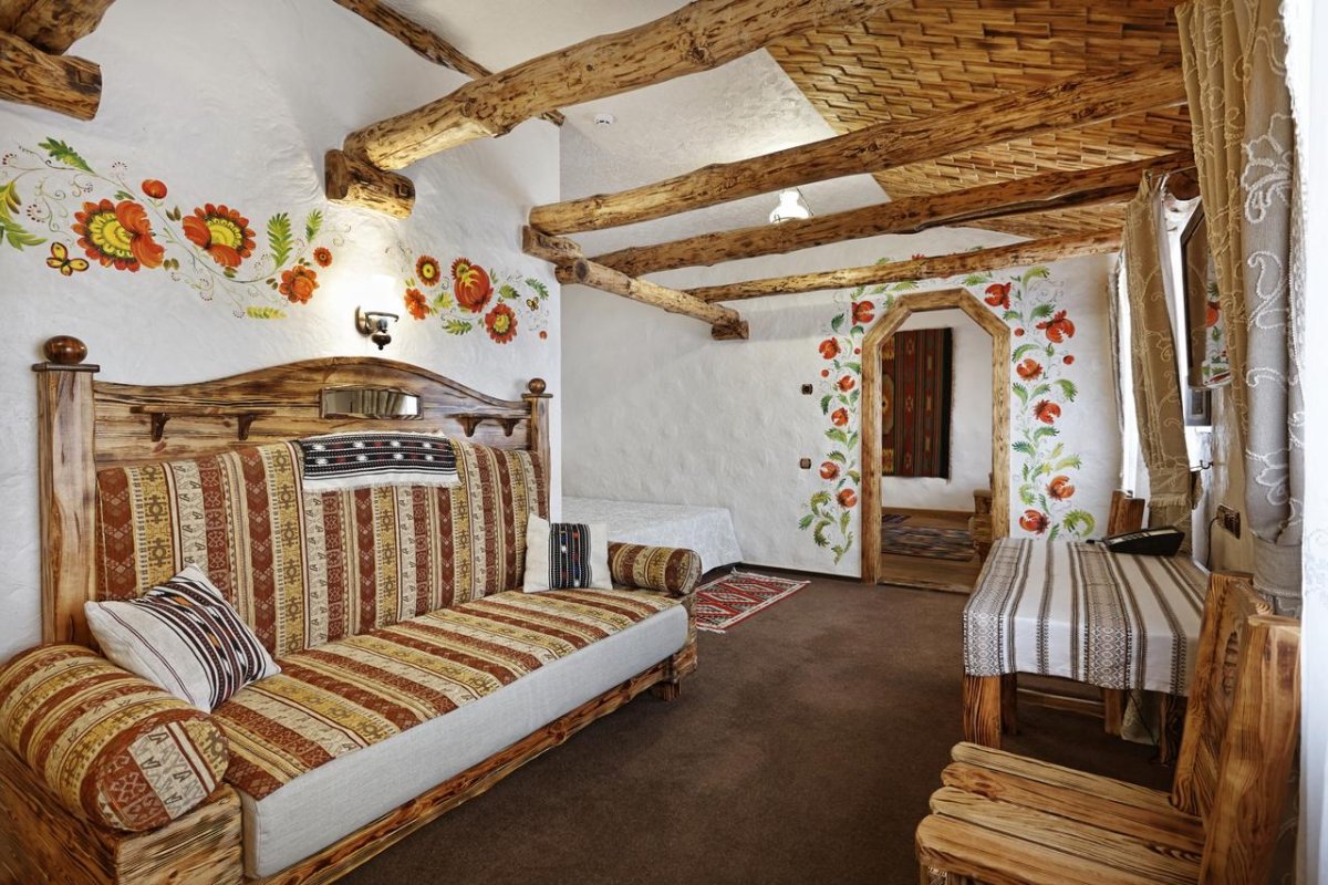 Комната в доме для девочек в украинском стиле