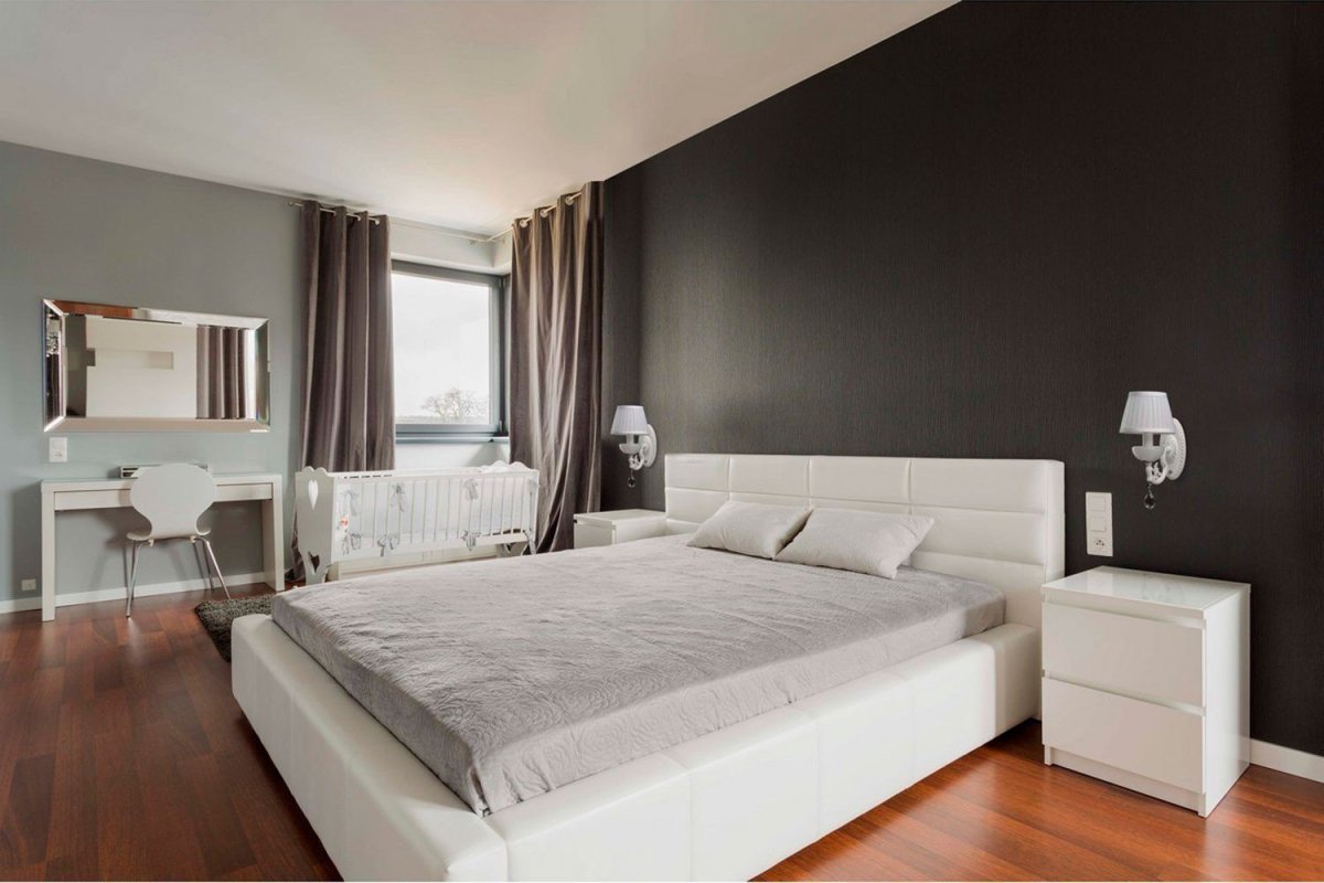 Серые стены в спальне