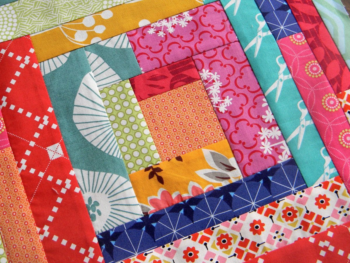 Лоскутная геометрия дорожка на стол