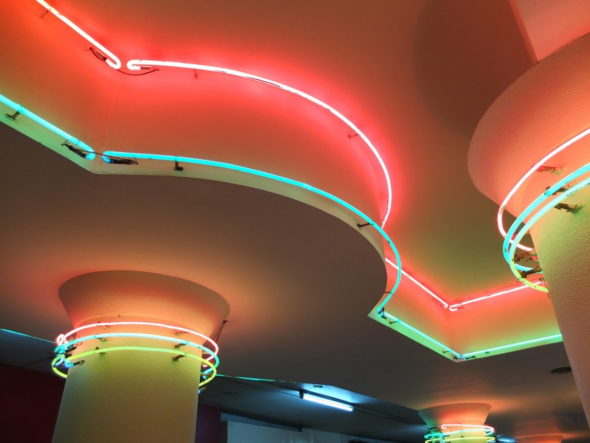 Бытовая техника неон