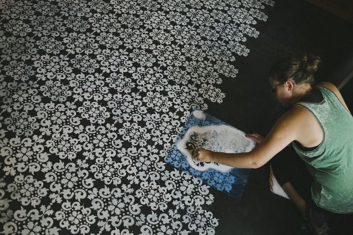 Крашеный пол из ДВП