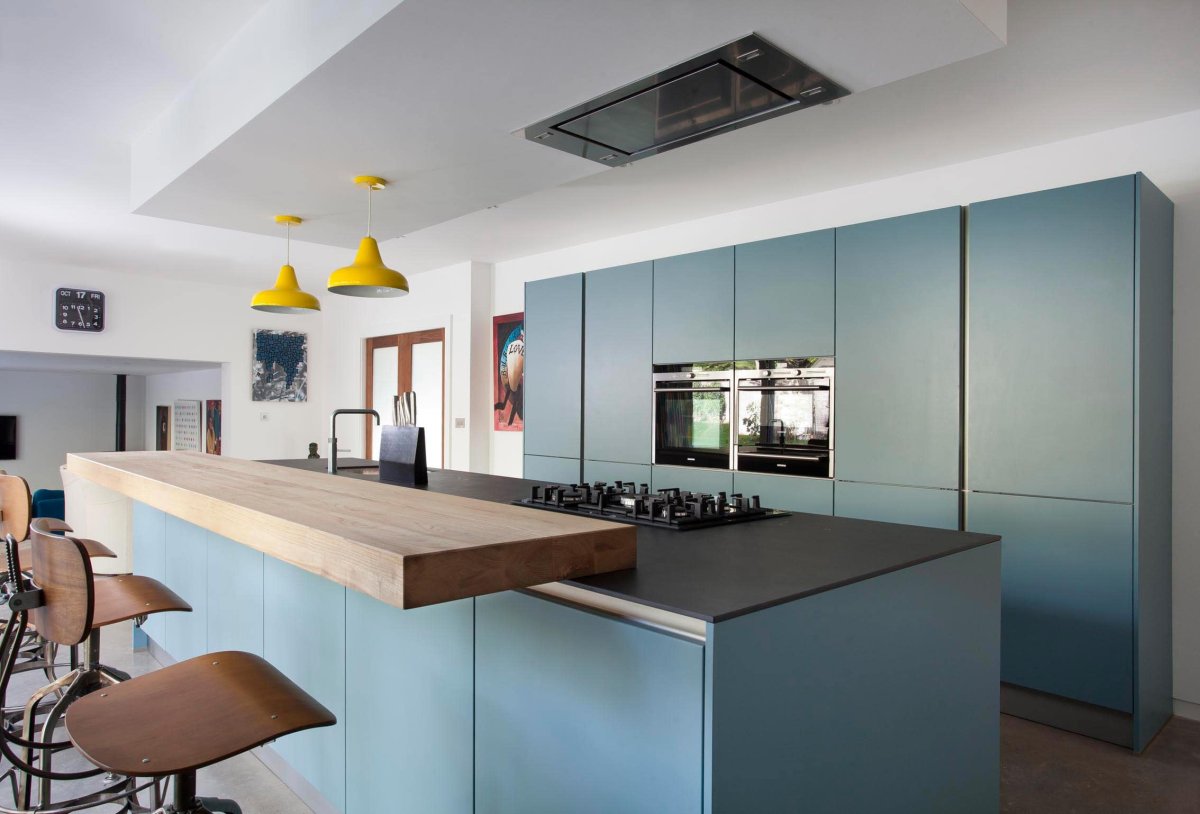 Кухонный гарнитур с островом Минимализм