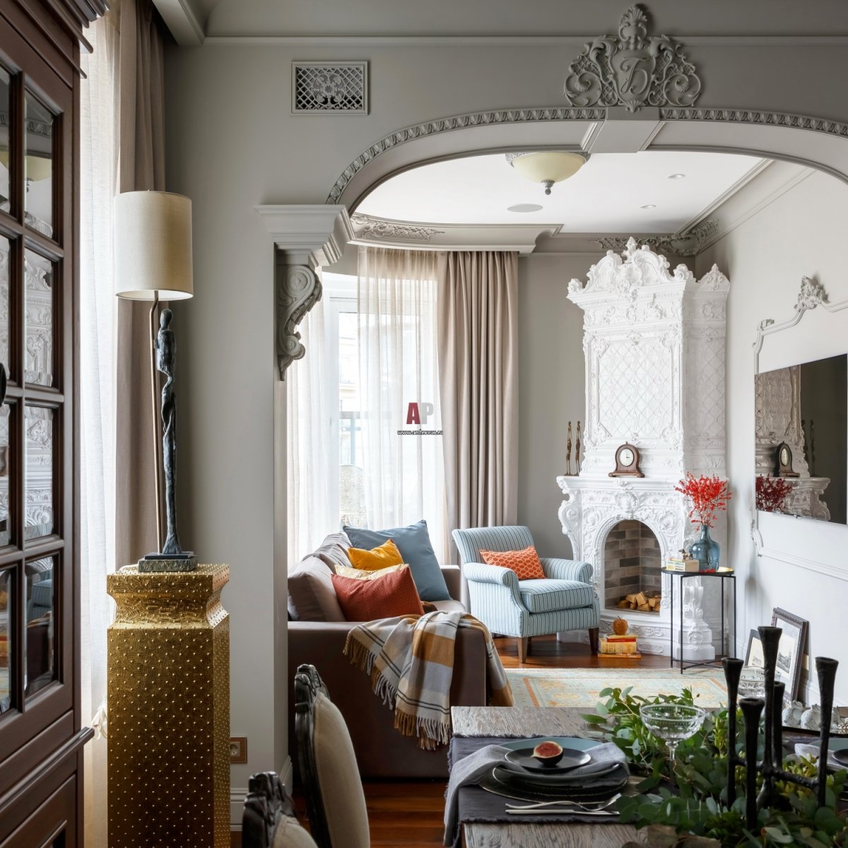 Комната со старой мебелью