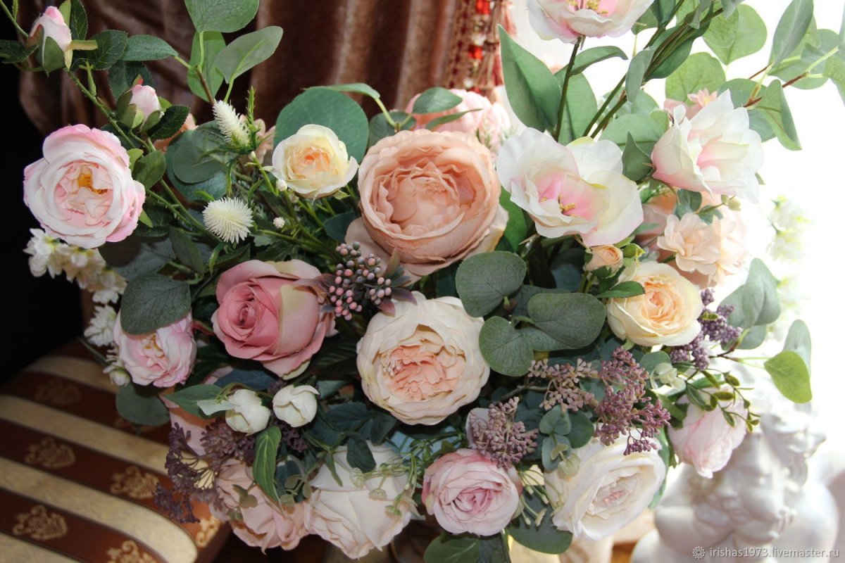 Пионовидные розы Прованс