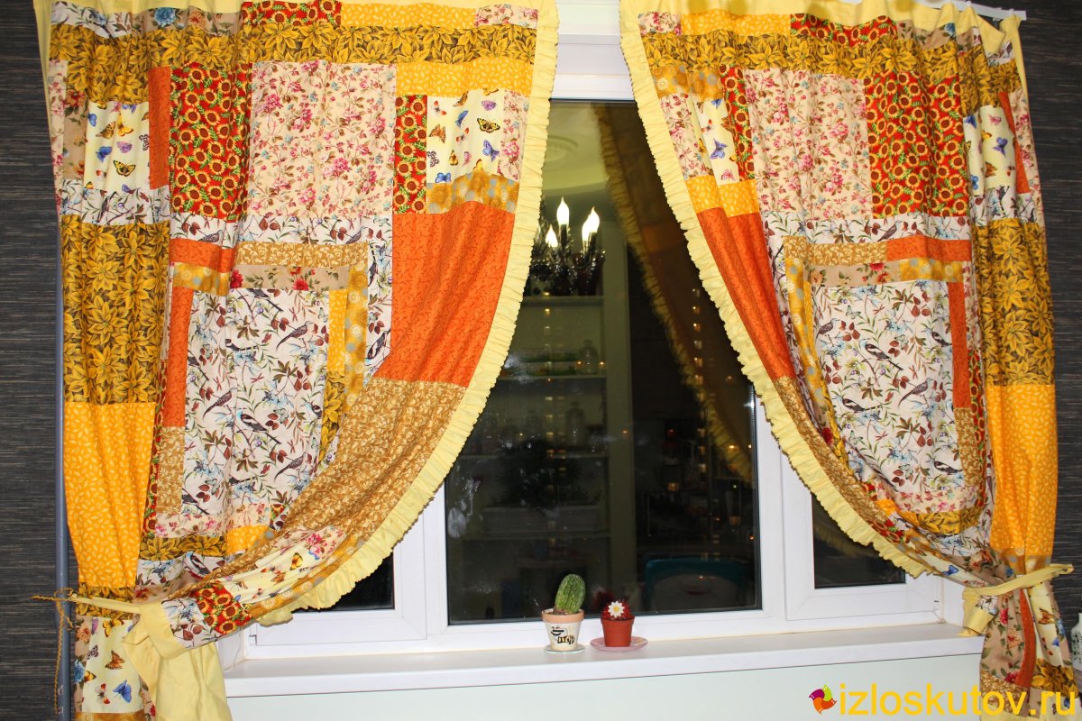 Занавески на кухню в стиле Кантри