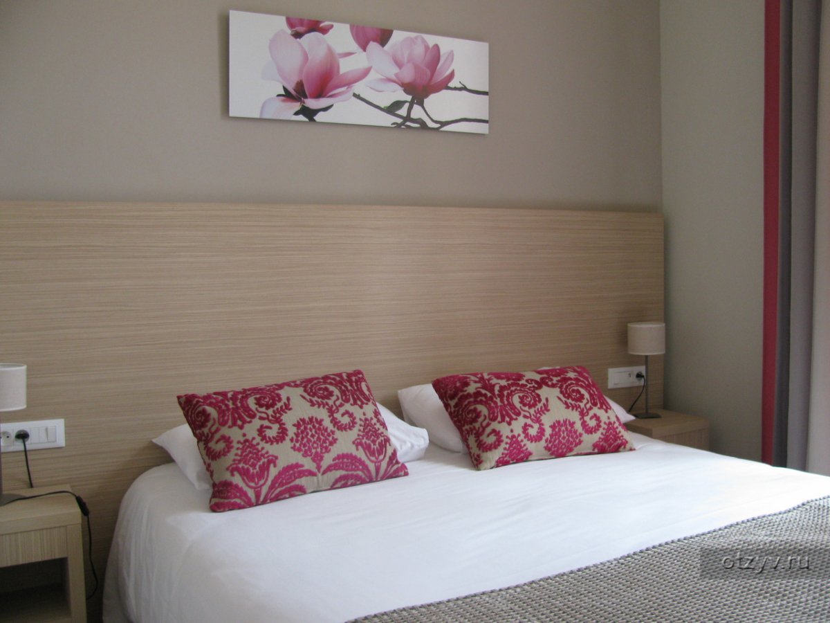 Розетки в спальне