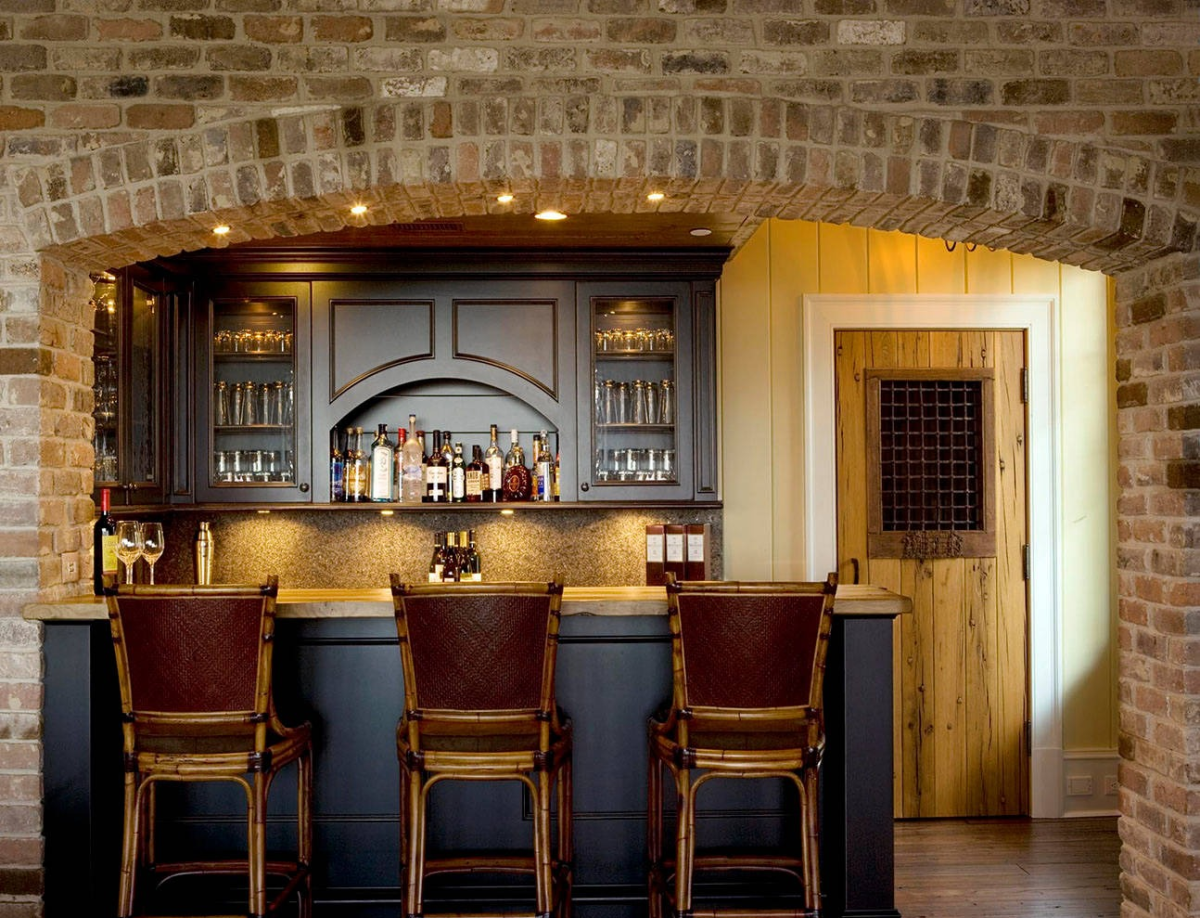 Бар в классическом стиле