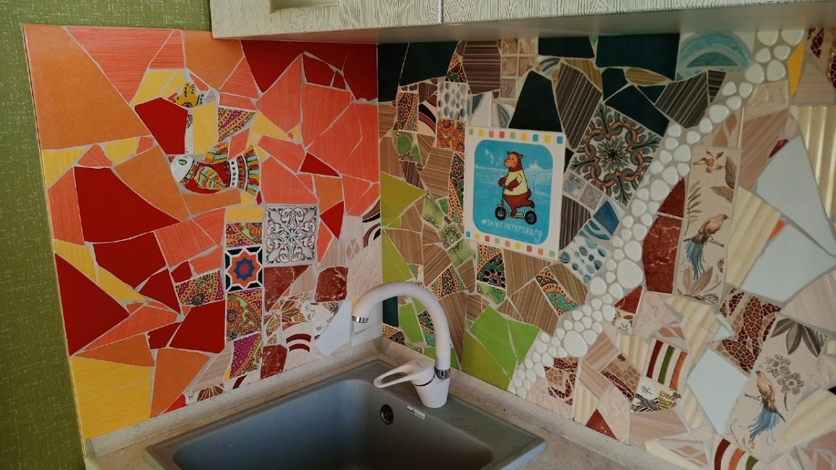 Декоративное панно из плитки