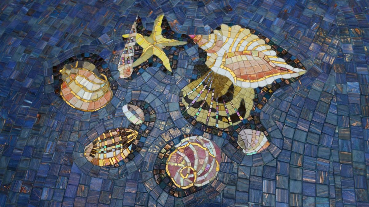 Мозаичное панно на морском дне