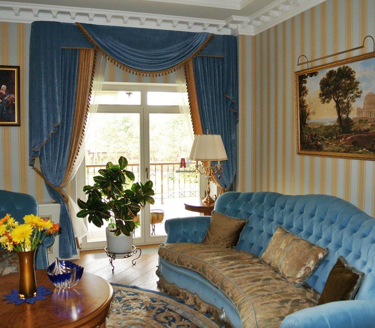 Римские шторы в спальню в средиземноморском стиле