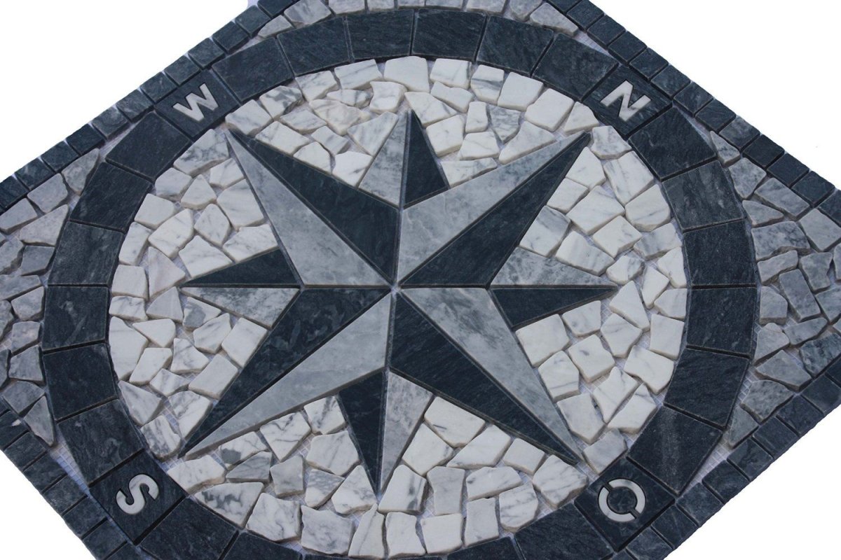 Роза ветров из камня