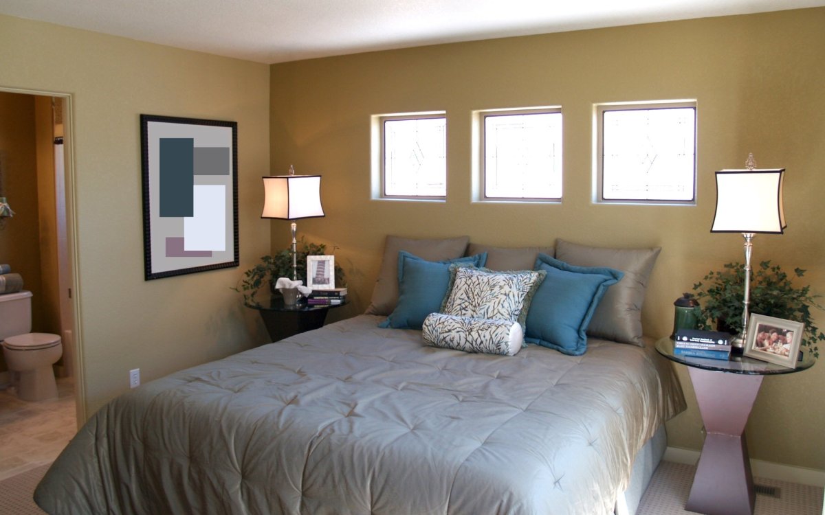 Серо сиреневые стены