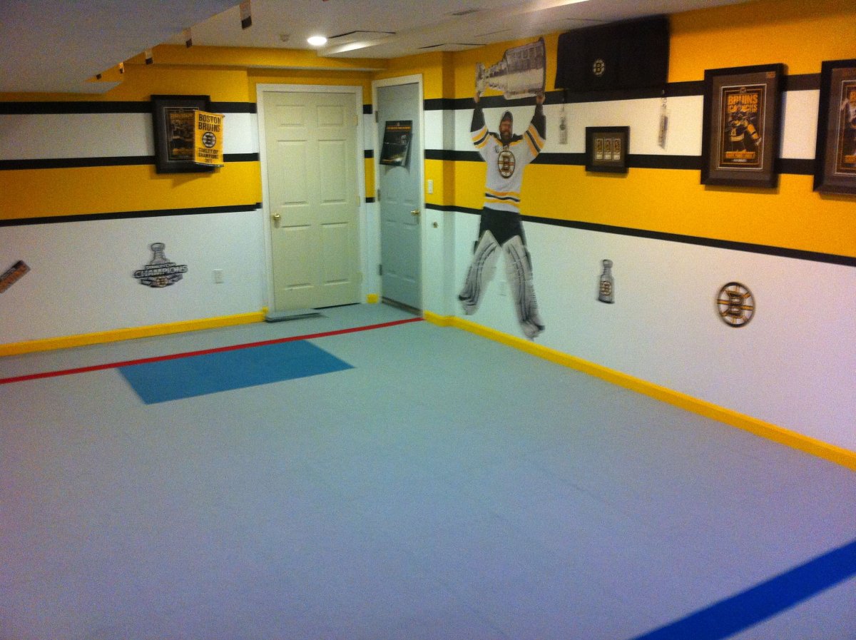 Кровать с хоккейной тематикой