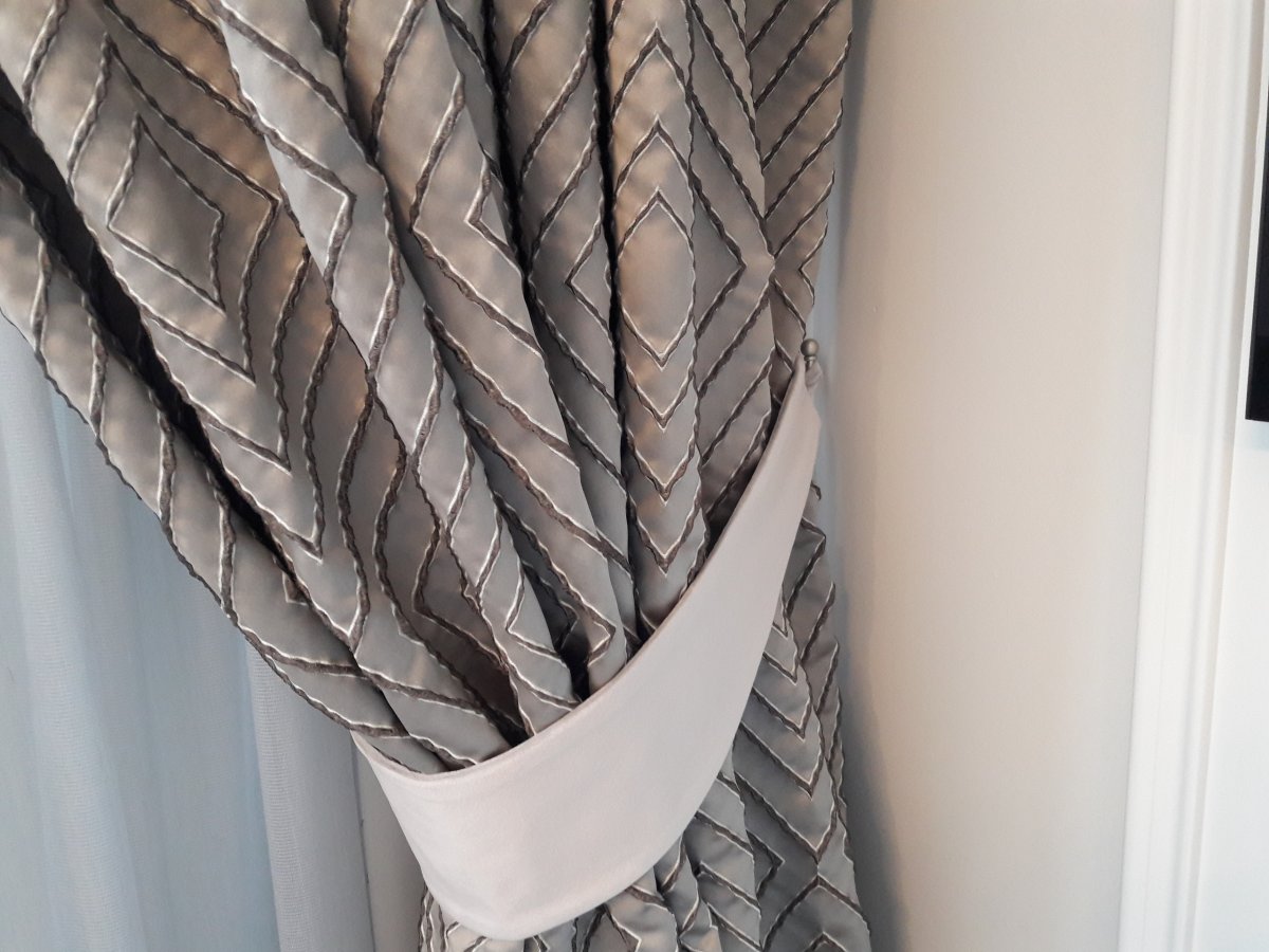 Яркие шторы