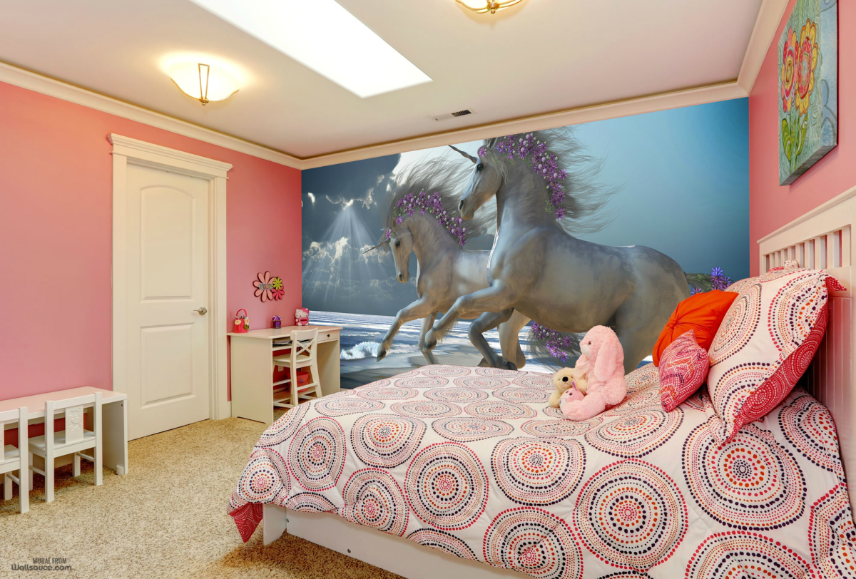 Комната с единорогами