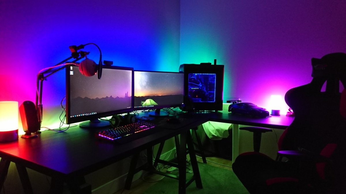 Неоновая комната геймерская