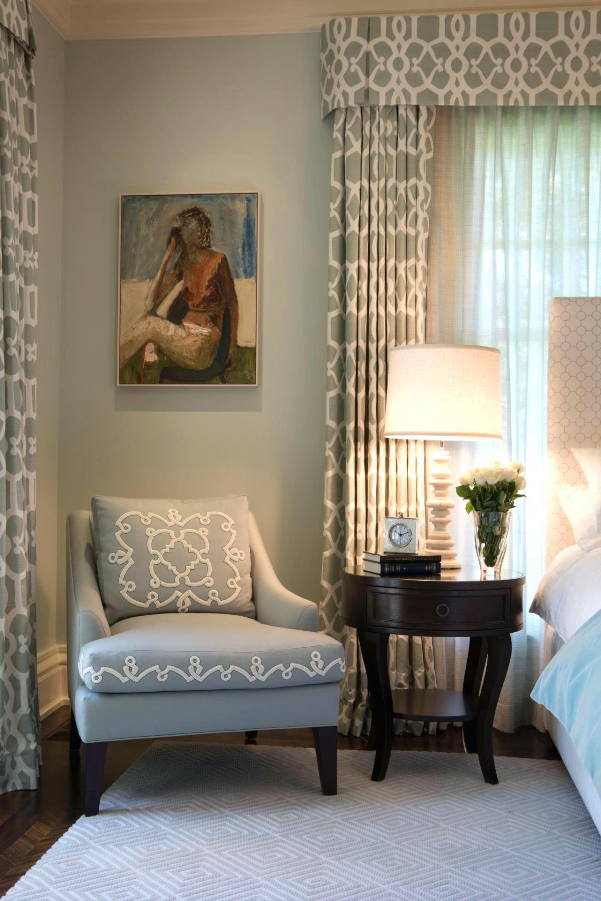 Кресло в спальню