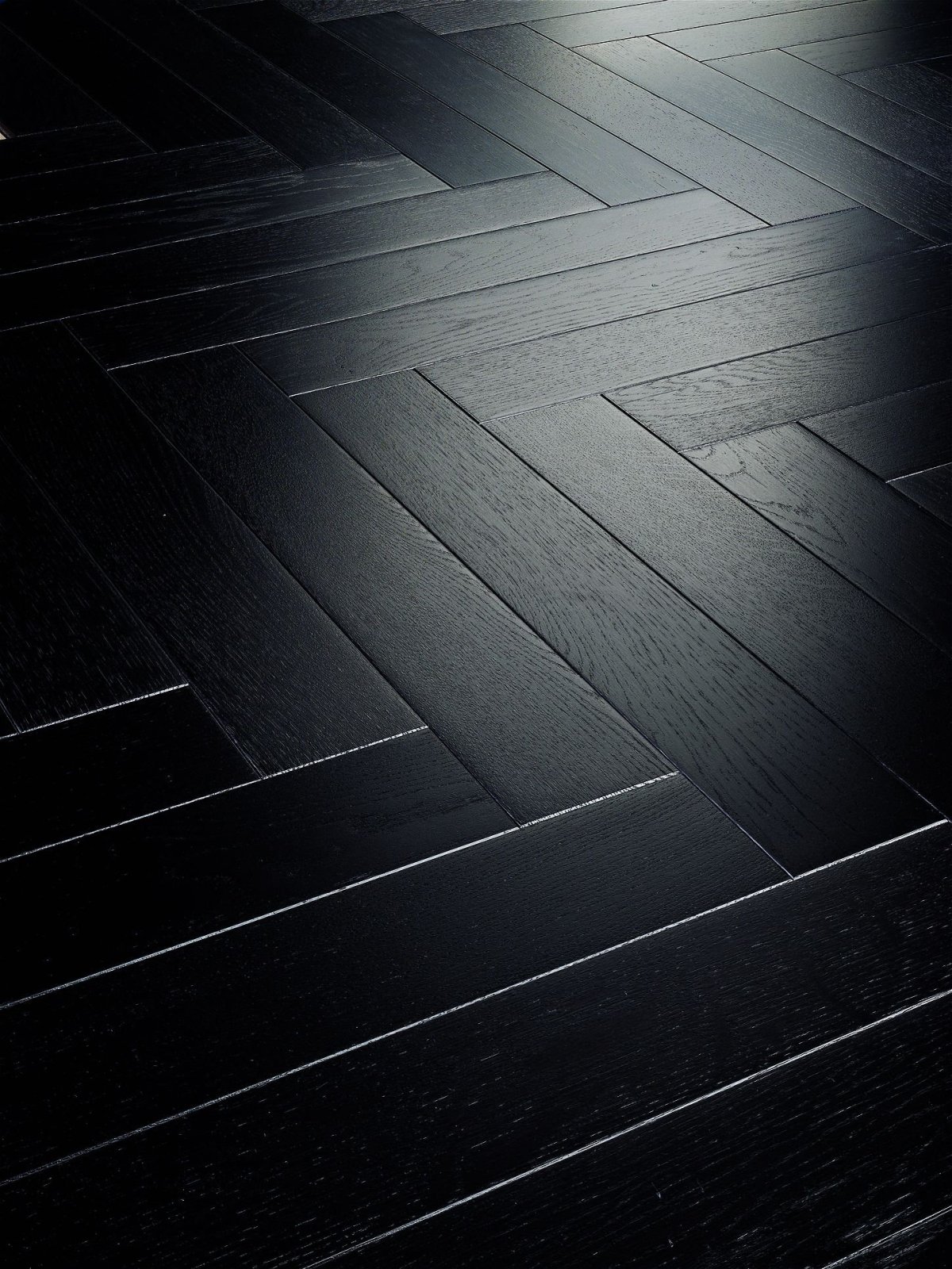 Черный паркет