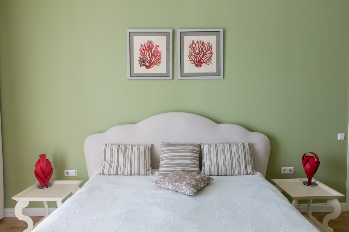 Светильники прикроватные для спальни настенные