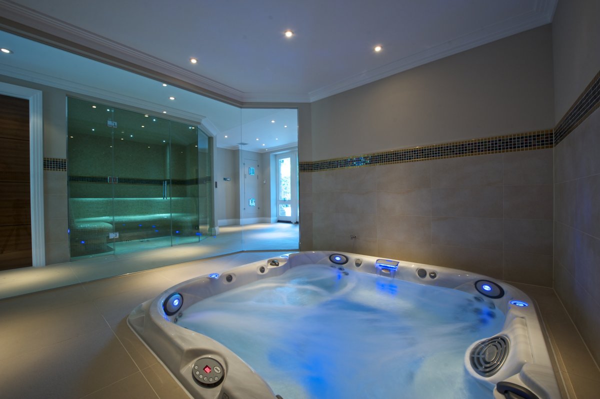 Jacuzzi Suite Room