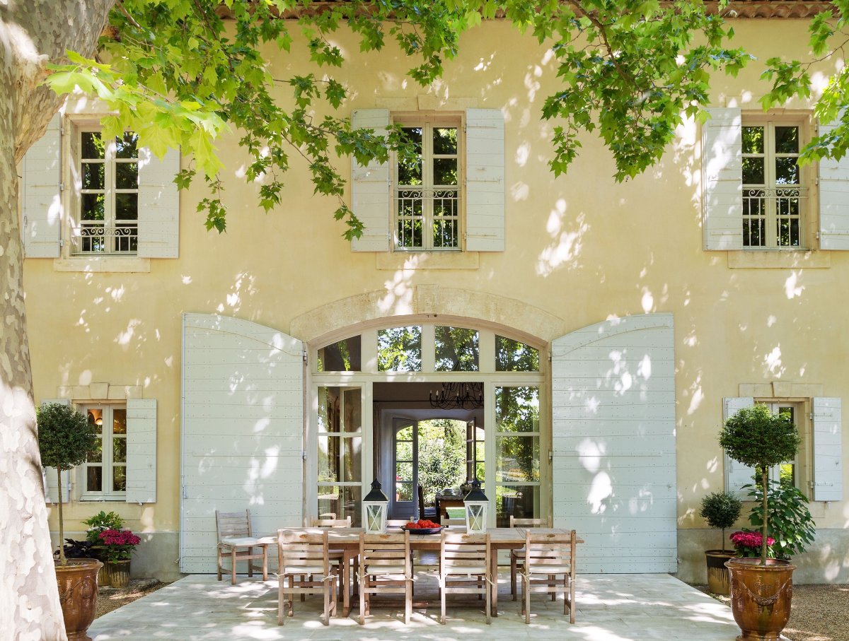 Французский Прованс сельский дворик