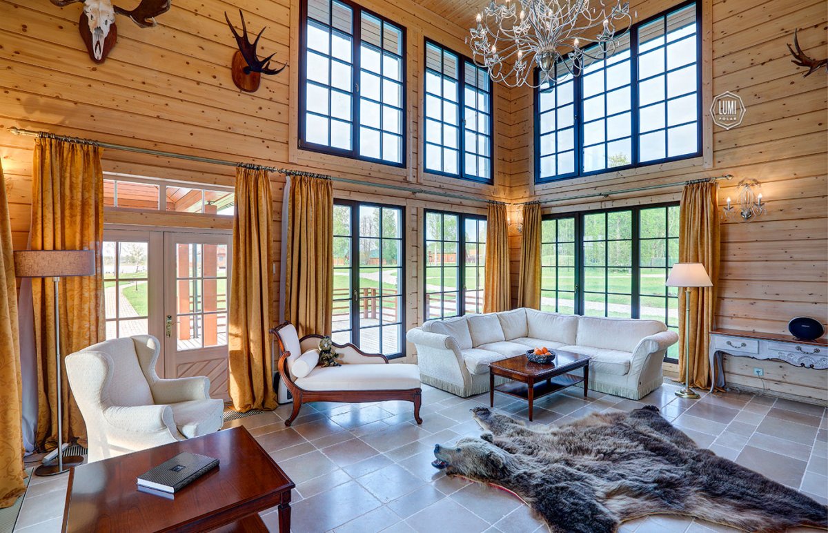 Отделка потолка в деревянном доме