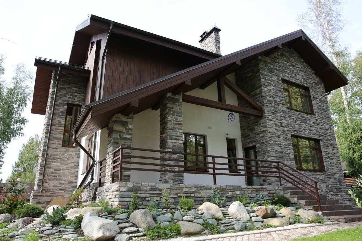 Короед с камнем