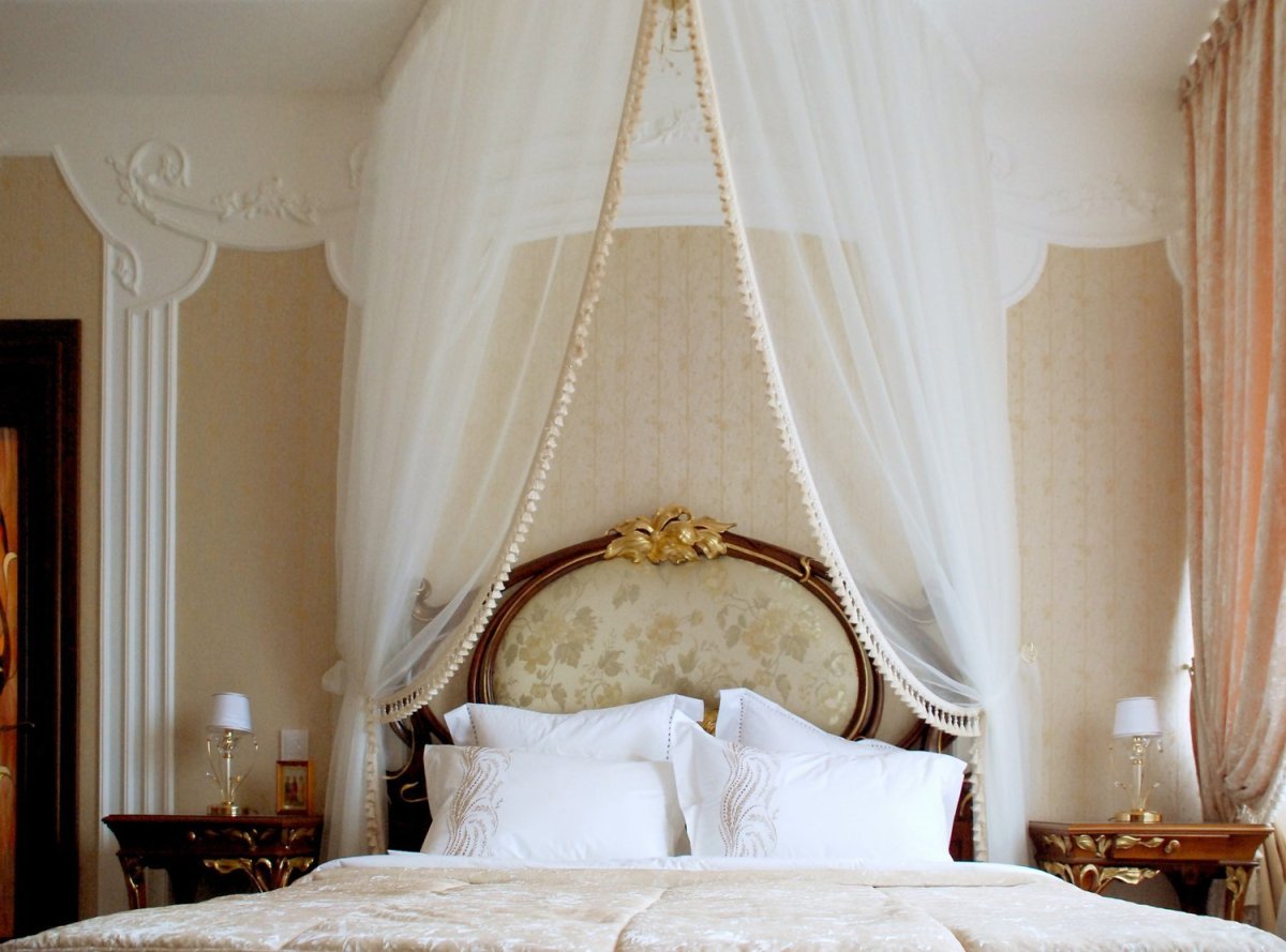 Паркет в спальне