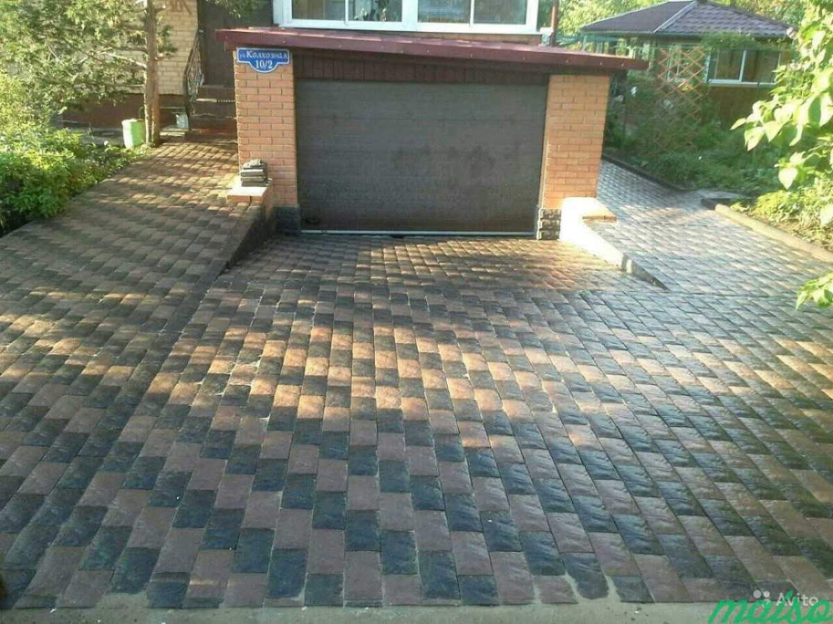 Брусчатка на даче под машину