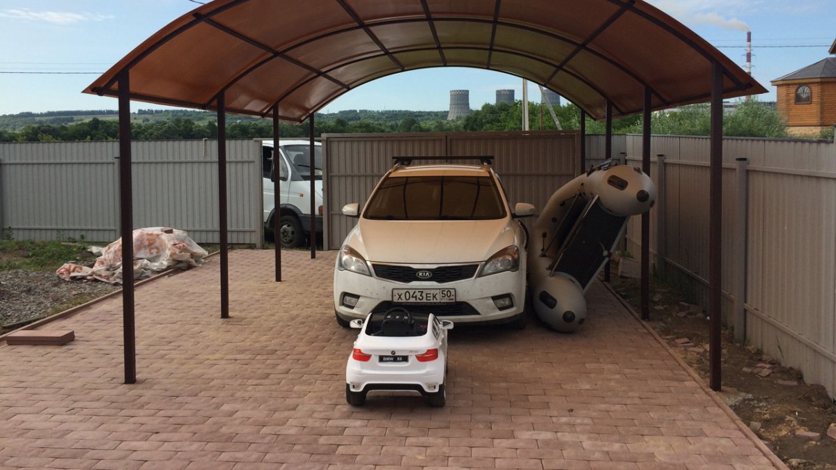 Асфальт перед домом