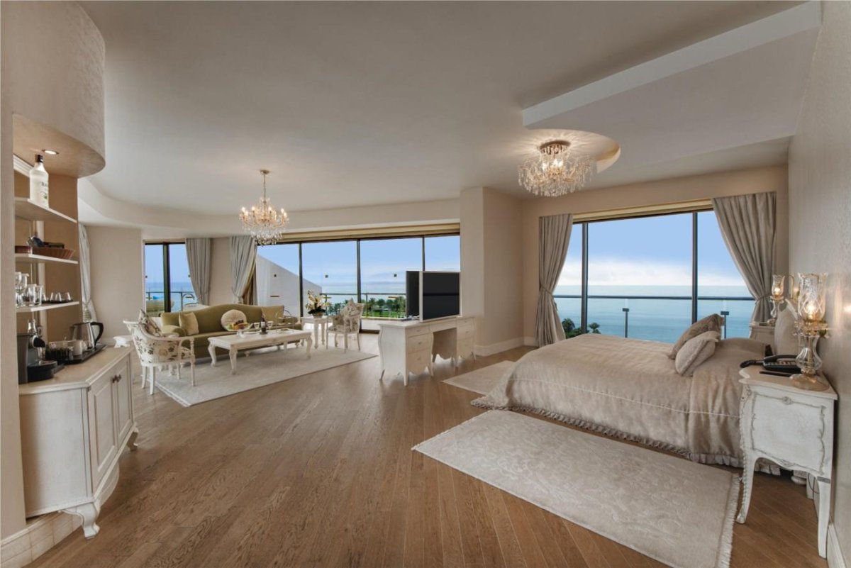 Комната с окном