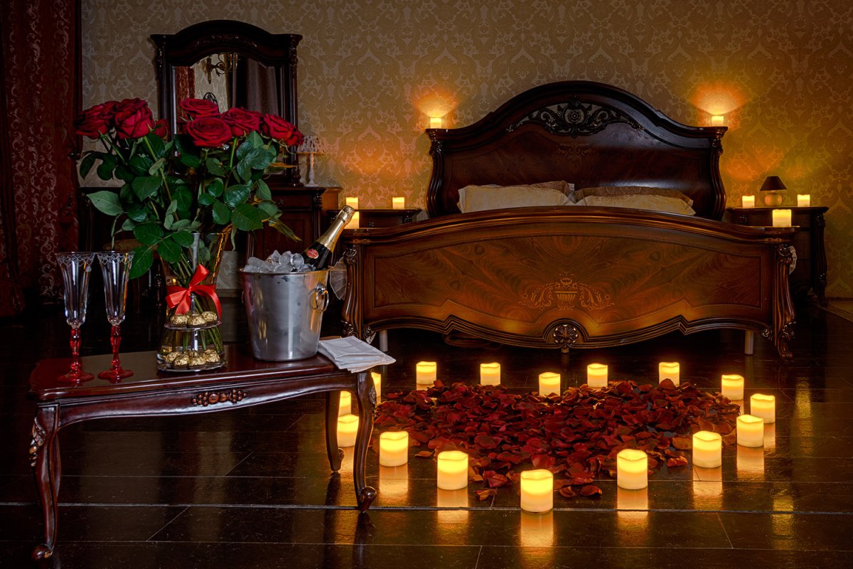 Романтическая обстановка в комнате