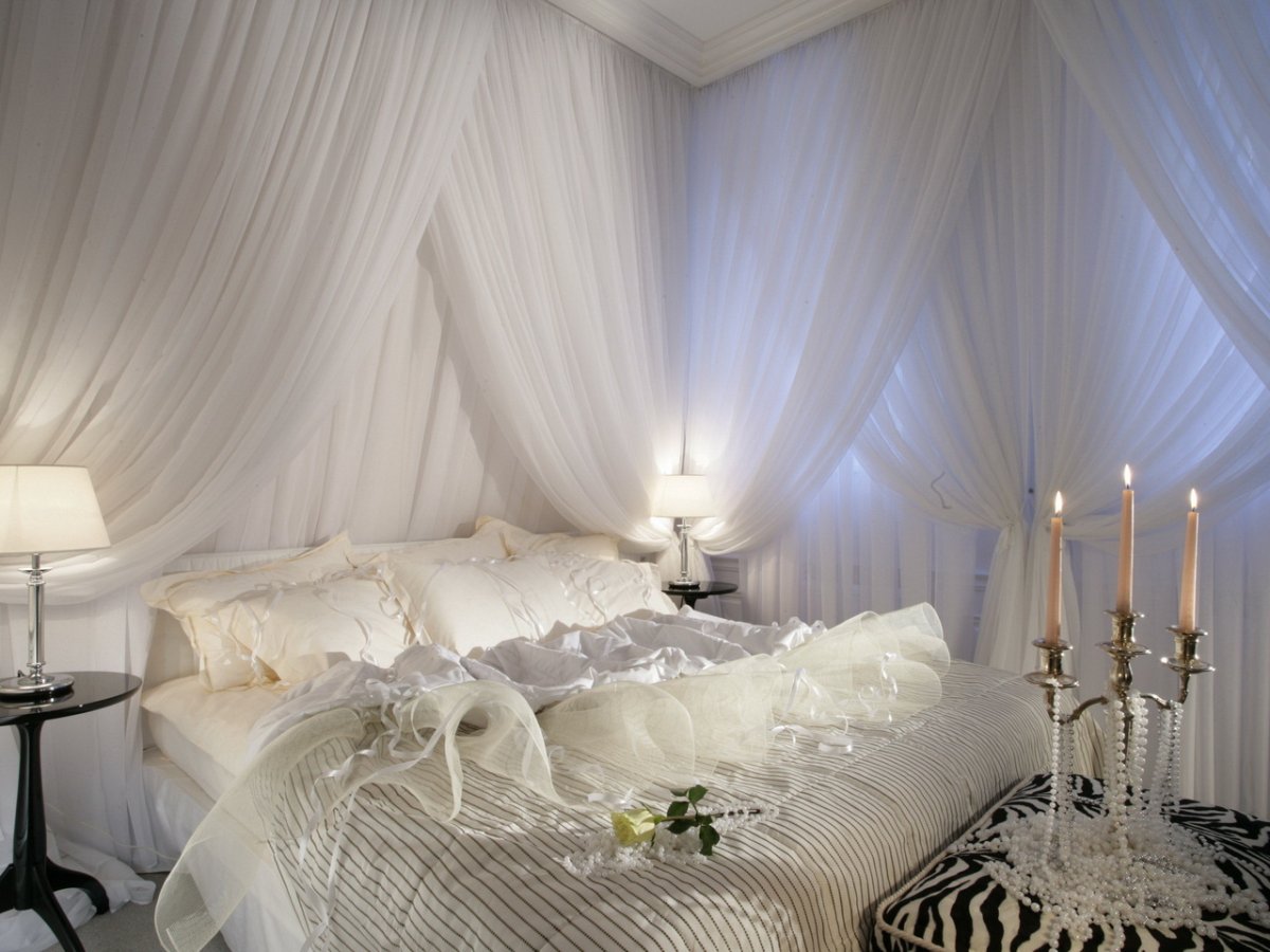 Мебель в спальню молодоженам