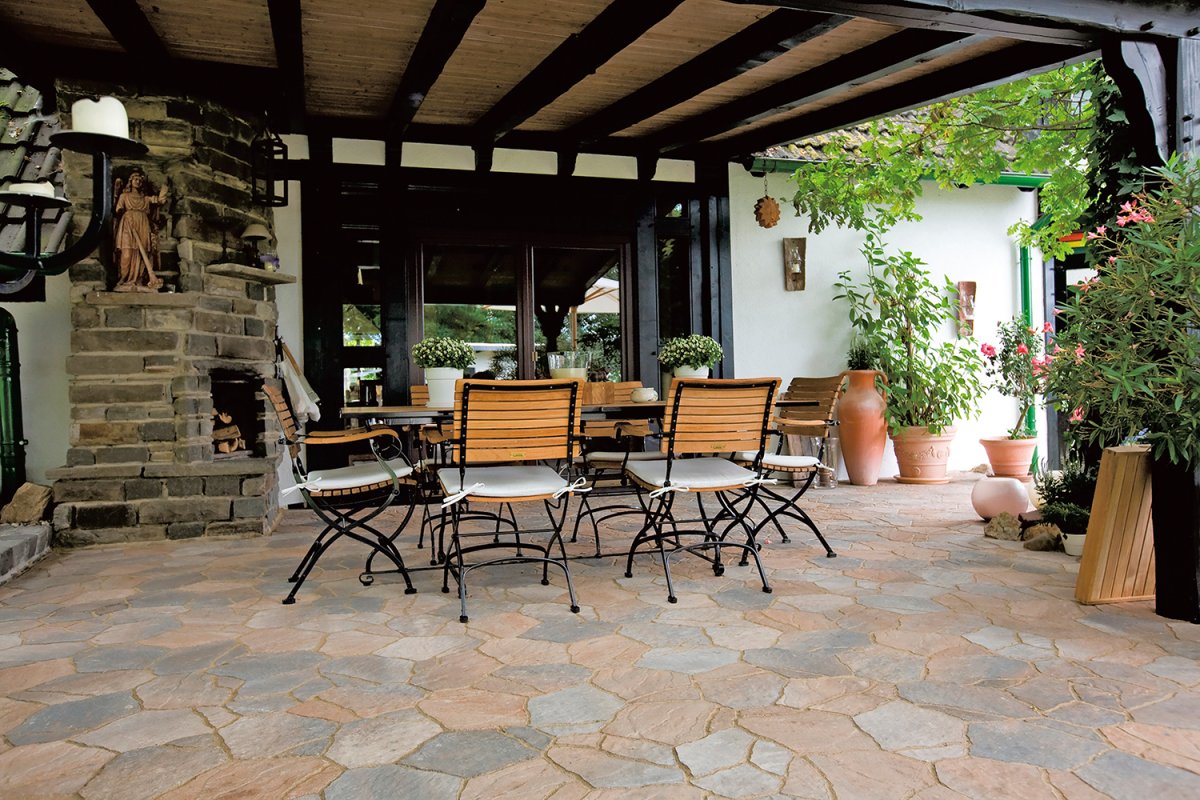 Керамогранит на открытой террасе