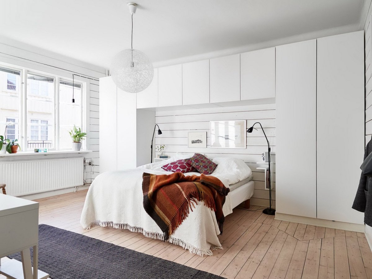 Спальня с детской кроваткой 12 кв.м Сканди