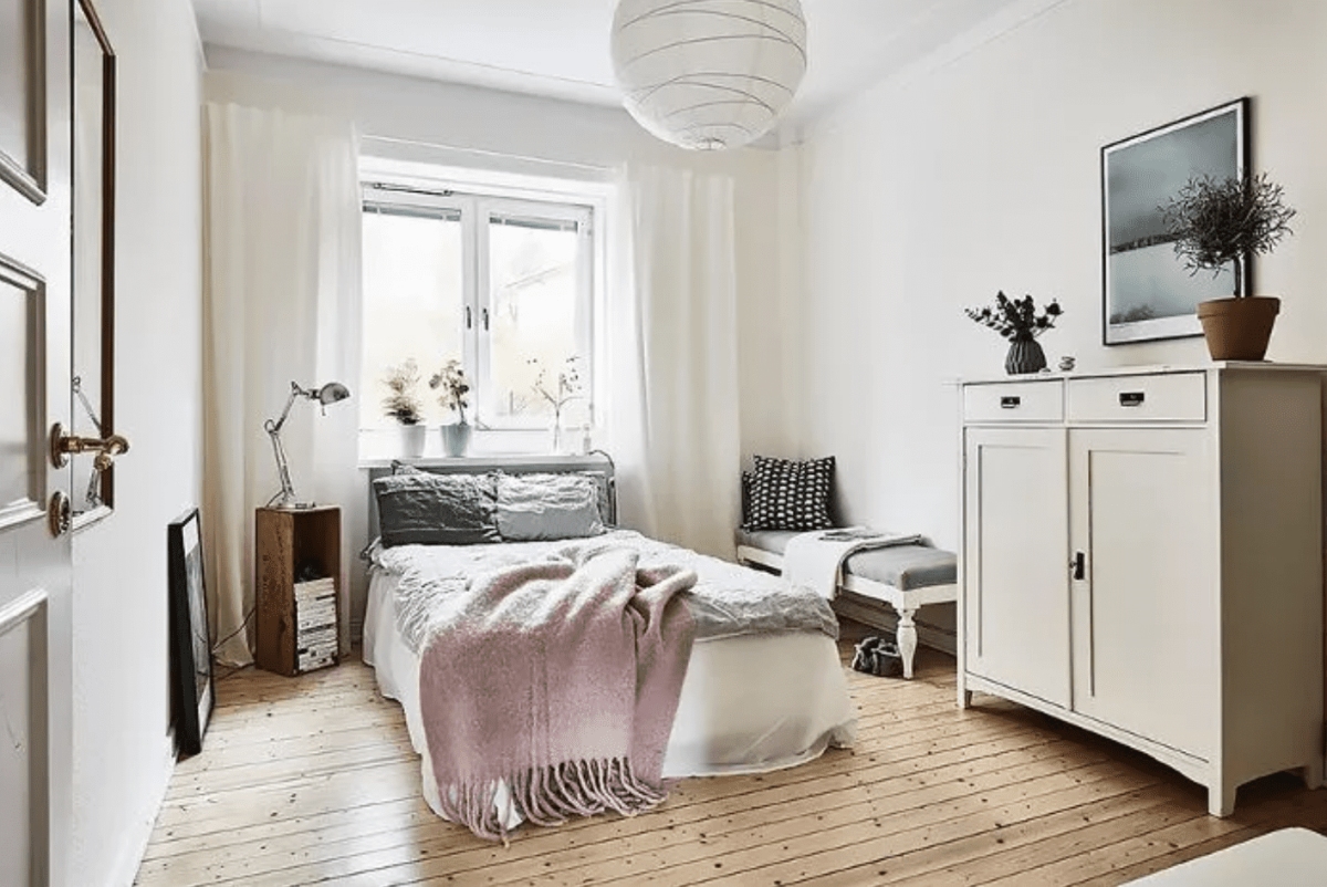 Светлая спальня в скандинавском стиле милая