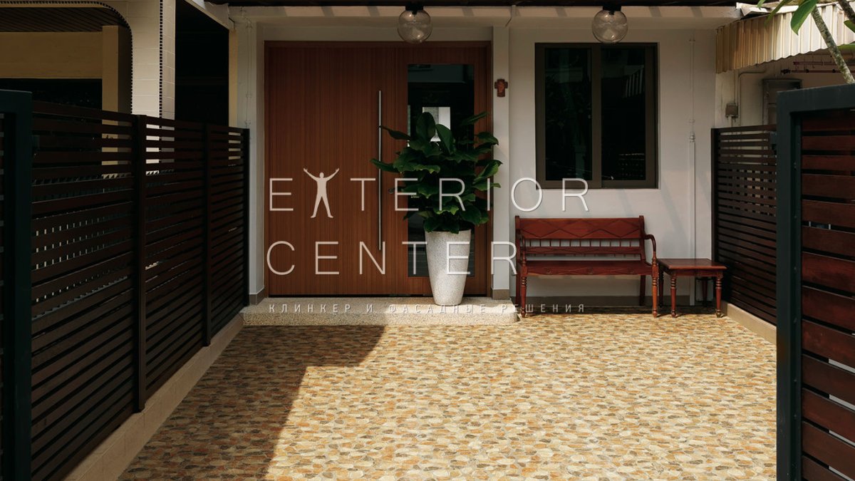 Керамогранит во дворе